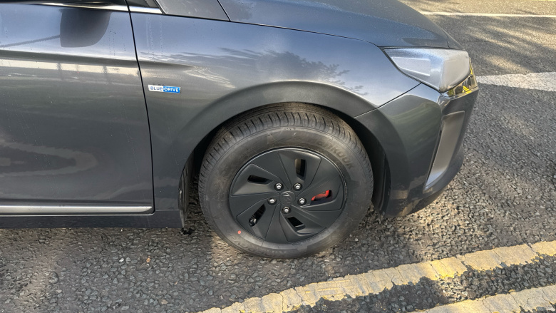 Hyundai IONIQ 1.6 GDi Hybrid Premium 5dr DCT Hybrid Hatchback